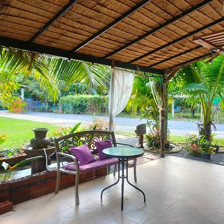 Alaska Pool Cafe&Homestay2 Nakhon Si Thammarat Buitenkant foto