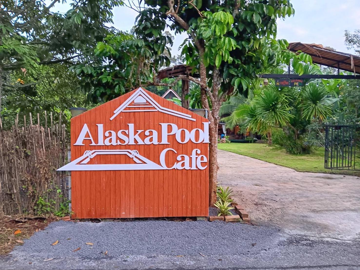 Alaska Pool Cafe&Homestay2 Nakhon Si Thammarat Buitenkant foto
