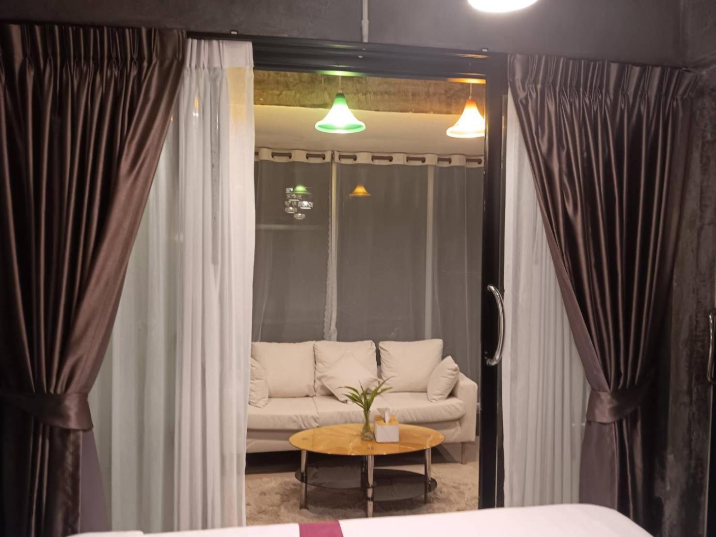 Alaska Pool Cafe&Homestay2 Nakhon Si Thammarat Kamer foto